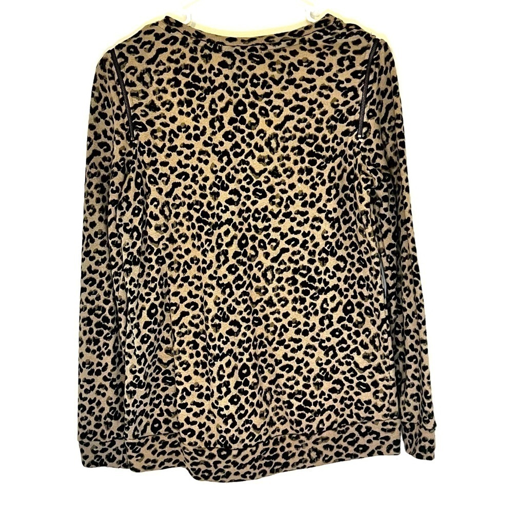 2/$15 Forever 21 - Leopard Print Sweatshirt w Zipper Shoulder Accents Size Small - Picture 7 of 7